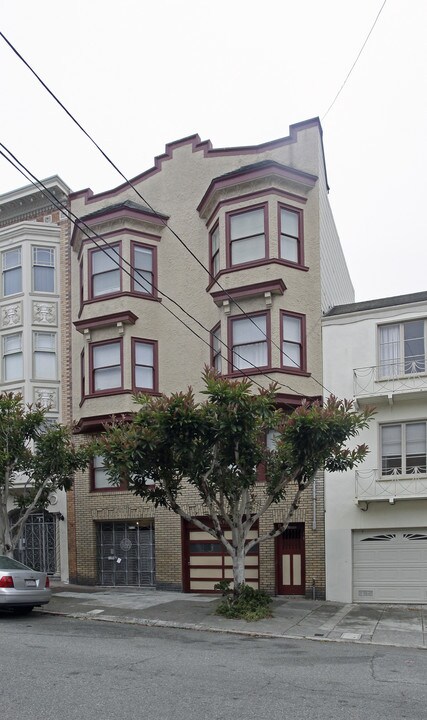 1651 Filbert St in San Francisco, CA - Building Photo