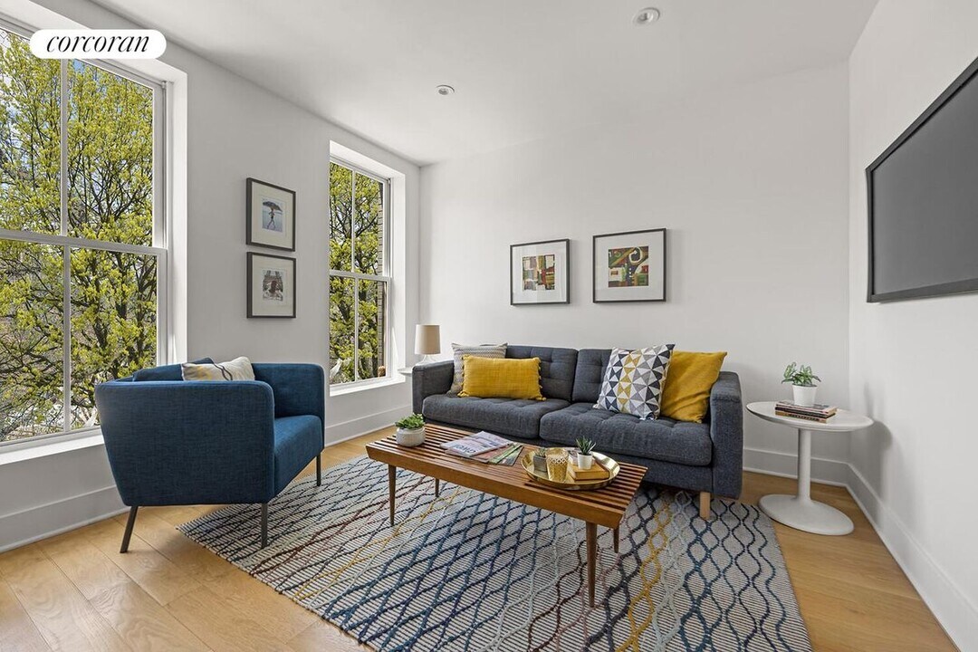 23 N Elliott Pl in Brooklyn, NY - Building Photo