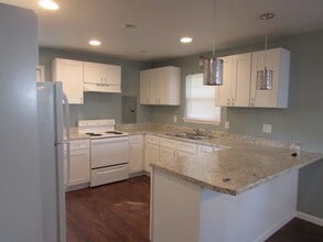 107 Farris St NE in Cleveland, TN - Building Photo - Building Photo