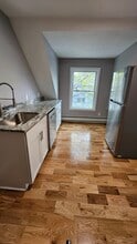 44 3rd St, Unit 44 3rd U3 in Leominster, MA - Foto de edificio - Building Photo