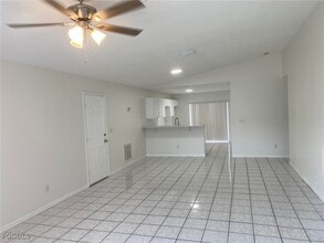 1116 Bent Creek Loop in Ft. Myers, FL - Building Photo - Building Photo