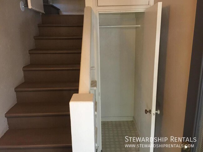 1831 Kincaid St-Unit -25 in Eugene, OR - Building Photo - Building Photo