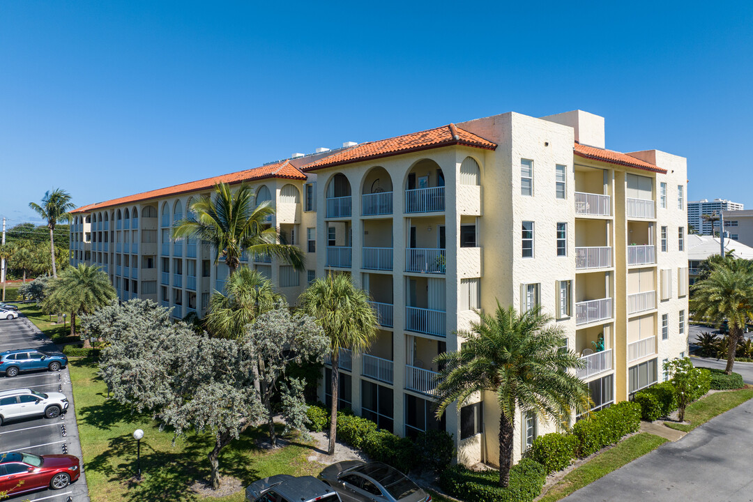 Tierra Del Mar in Boca Raton, FL - Building Photo