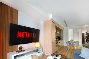 300 Front St W, Unit SI ID1403778P in Toronto, ON - Building Photo