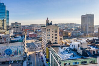 Park Plaza on the Grid in Worcester, MA - Foto de edificio - Building Photo