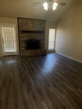 109 E Blancas Dr in Copperas Cove, TX - Foto de edificio - Building Photo