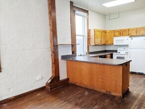 South College - Residential in Bloomington, IN - Foto de edificio - Building Photo