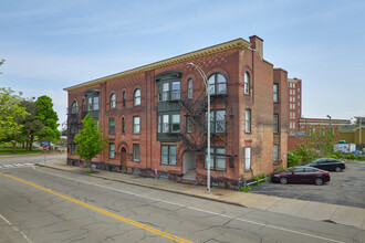 Franklin Street Apartments in Rochester, NY - Building Photo - Building Photo