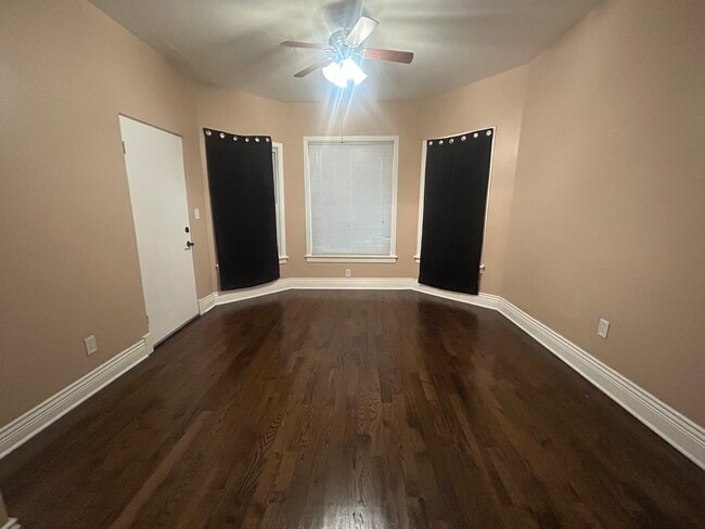 5653 W Montrose Ave, Unit Second floor