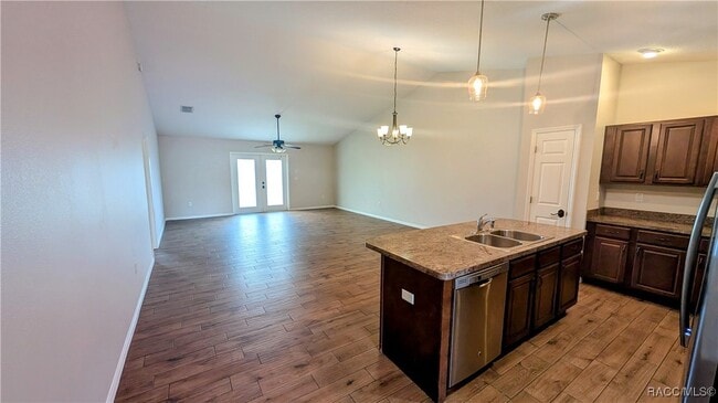 5333 W Customer Ct in Lecanto, FL - Building Photo - Building Photo