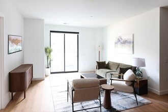 Yorktown Reserve in Lombard, IL - Building Photo - Building Photo