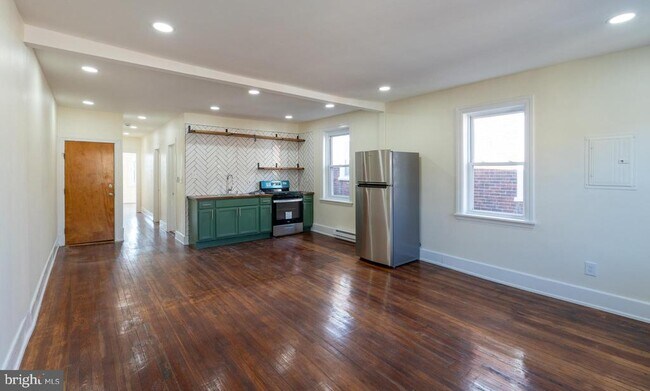 5003 Pine St, Unit 3RD FL in Philadelphia, PA - Building Photo - Building Photo