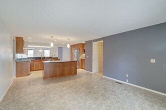 14200 112th Ave NE in Kirkland, WA - Building Photo - Building Photo