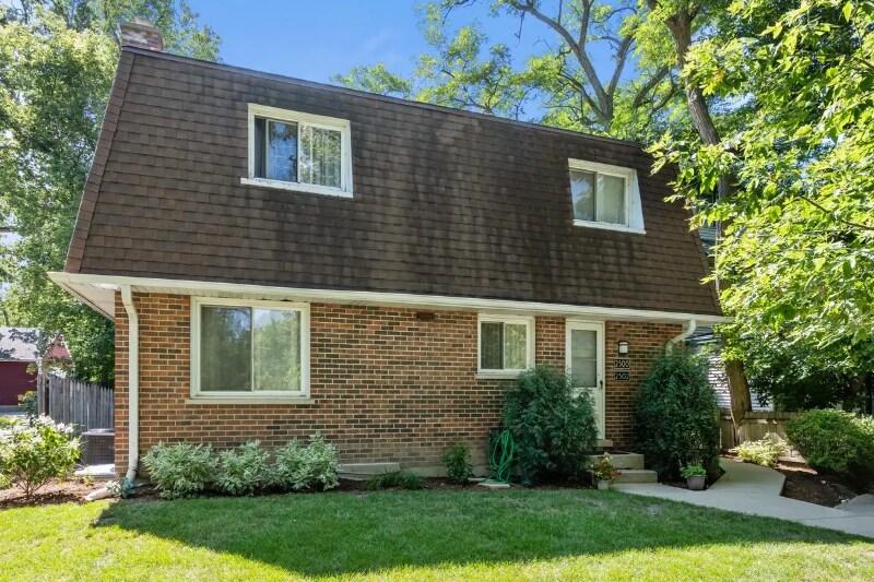 2500-2502 Green Bay Rd in Highland Park, IL - Building Photo