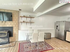 1129 207th Pl SE in Bothell, WA - Foto de edificio - Building Photo