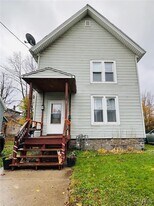 8 Greenbush St in Cortland, NY - Building Photo