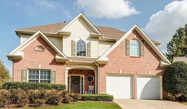 property at 2020 Chelton Way SE