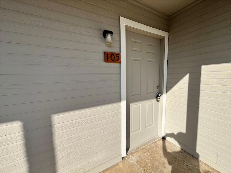 2526 W Prairie St, Unit 105 in Denton, TX - Building Photo