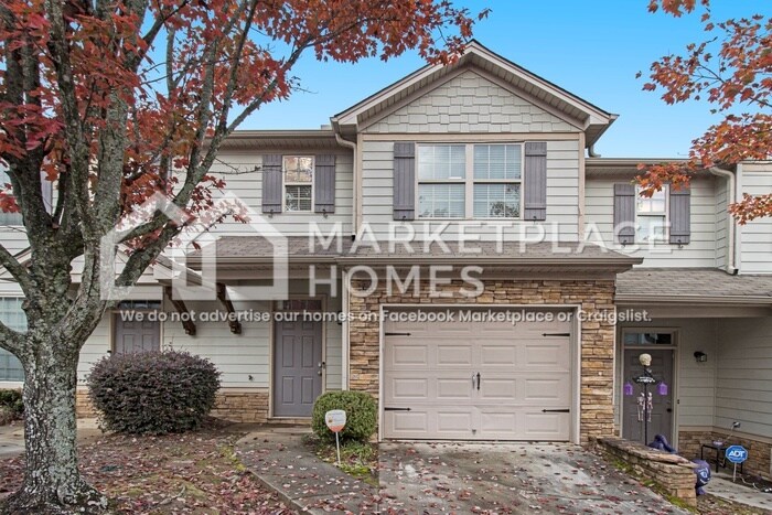 4157 Park Chase Dr in East Point, GA - Building Photo