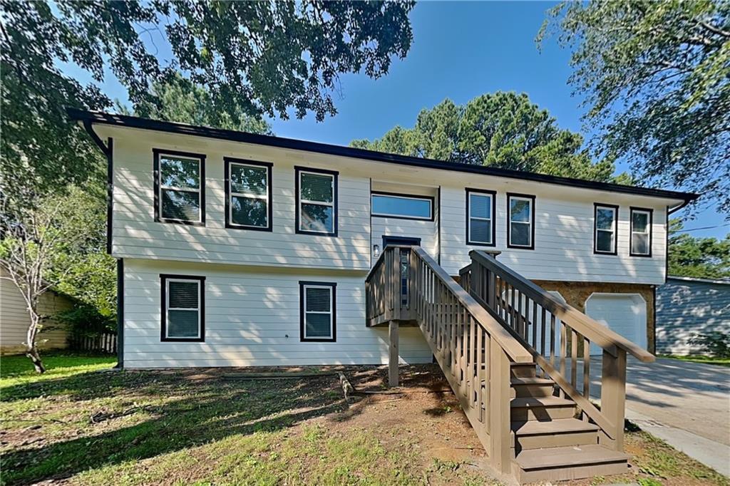 2460 Wagon Trce in Duluth, GA - Building Photo