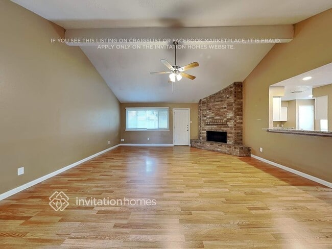 2415 Pilgrims Bend Dr in Friendswood, TX - Building Photo - Building Photo