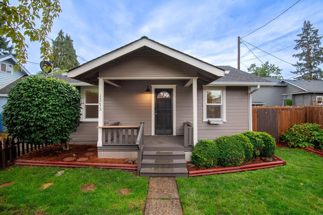 1272 3rd St NW in Salem, OR - Building Photo