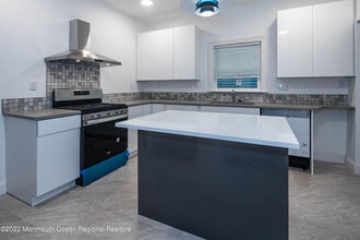 11 Deforrest Ave in Red Bank, NJ - Building Photo - Building Photo