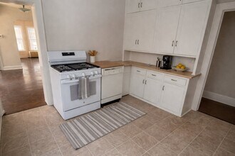 2529 Polk St NE in Minneapolis, MN - Building Photo - Building Photo