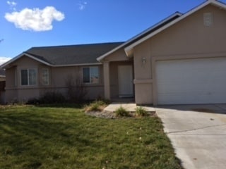 property at 727 Divot Dr