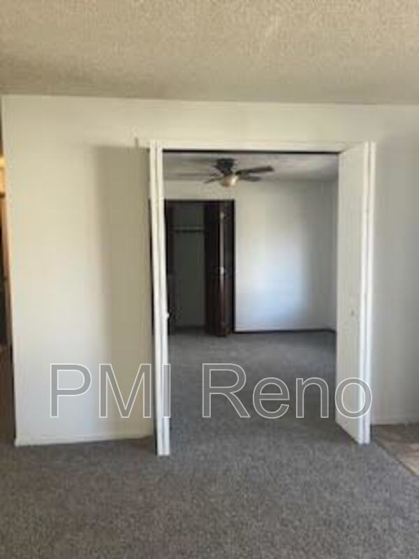 4055 Parque Verde Ln in Reno, NV - Building Photo - Building Photo