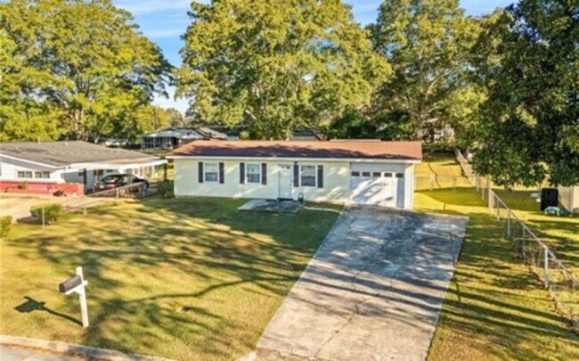 806 S 11th St in Lanett, AL - Building Photo - Building Photo