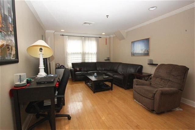 711 Clinton St-Unit -2F in Hoboken, NJ - Building Photo - Building Photo