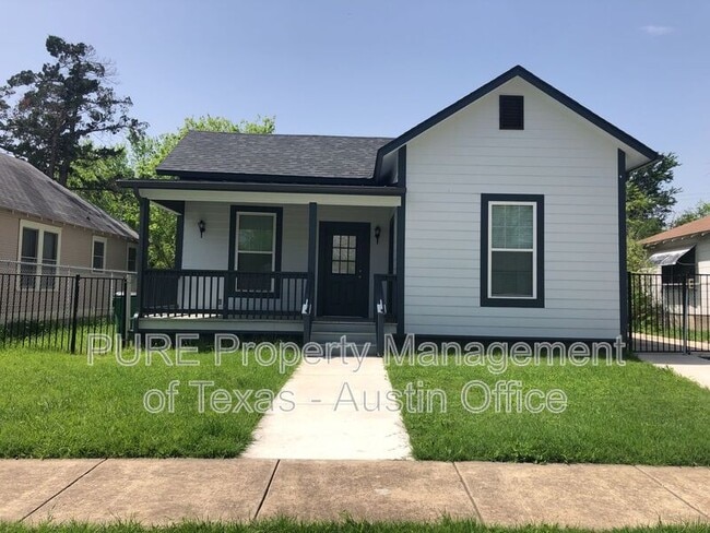 property at 415 Davis St