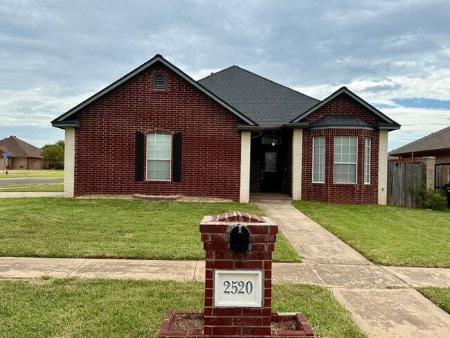 property at 2520 Thomas Dr