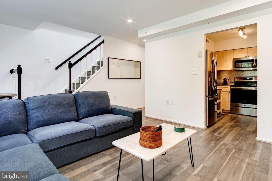 3804 Rodman St NW-Unit -302 in Washington, DC - Building Photo