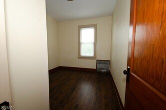74 Harrison Pl in Clifton, NJ - Building Photo - Building Photo