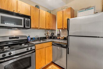 222 W 71st St in New York, NY - Building Photo - Building Photo