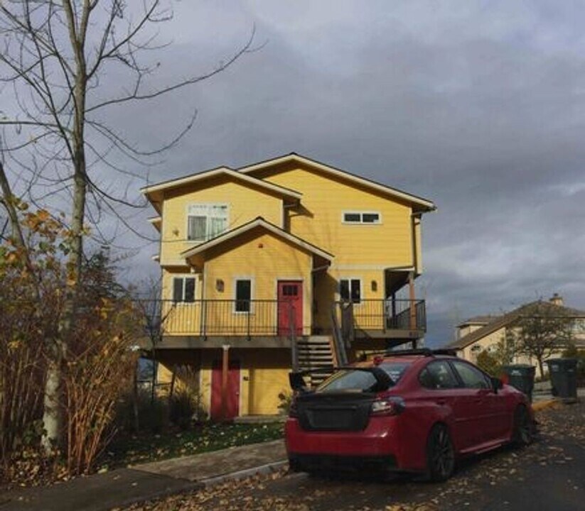 Blueberry Tri-Plex in Bellingham, WA - Building Photo