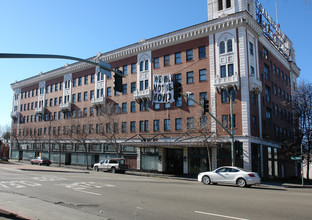 California Hotel in Emeryville, CA - Foto de edificio - Building Photo