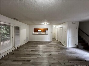 1048 Ancestry Dr in Fayetteville, NC - Foto de edificio - Building Photo