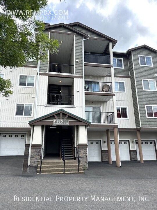 11830 NW Holly Springs Ln in Portland, OR - Building Photo