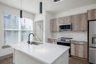 Block Lofts in Atlanta, GA - Building Photo - Interior Photo