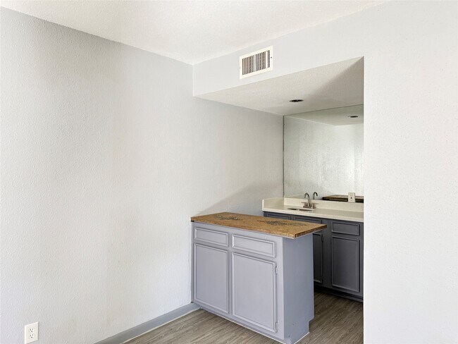 property at 10721 Sandpiper Dr