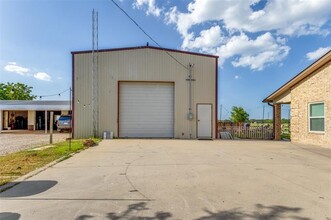 1590 Farm Rd 2352 in Sumner, TX - Building Photo - Building Photo