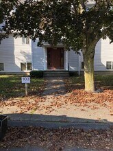 103 Hamden Ave, Unit H in Waterbury, CT - Foto de edificio - Building Photo