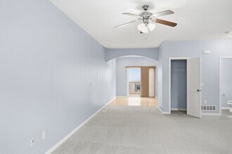 9140 Greenspire Dr in West Des Moines, IA - Building Photo - Building Photo