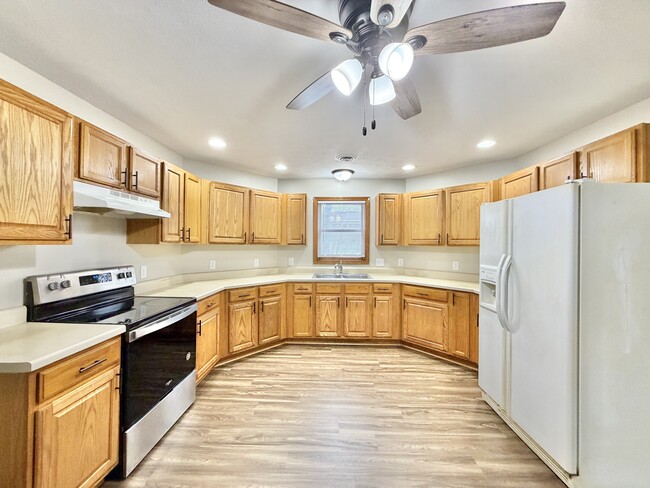 167 S Jackson St in Janesville, WI - Building Photo - Building Photo