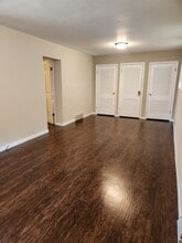 303 Themis St, Unit Themis St. Unit A in Cape Girardeau, MO - Foto de edificio - Building Photo