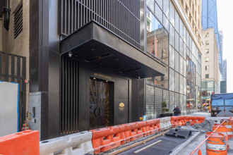 Mandarin Oriental Residences Fifth Avenue in New York, NY - Building Photo - Building Photo