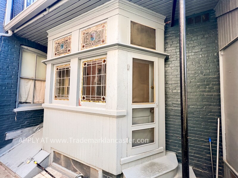 132 College Ave in Lancaster, PA - Building Photo
